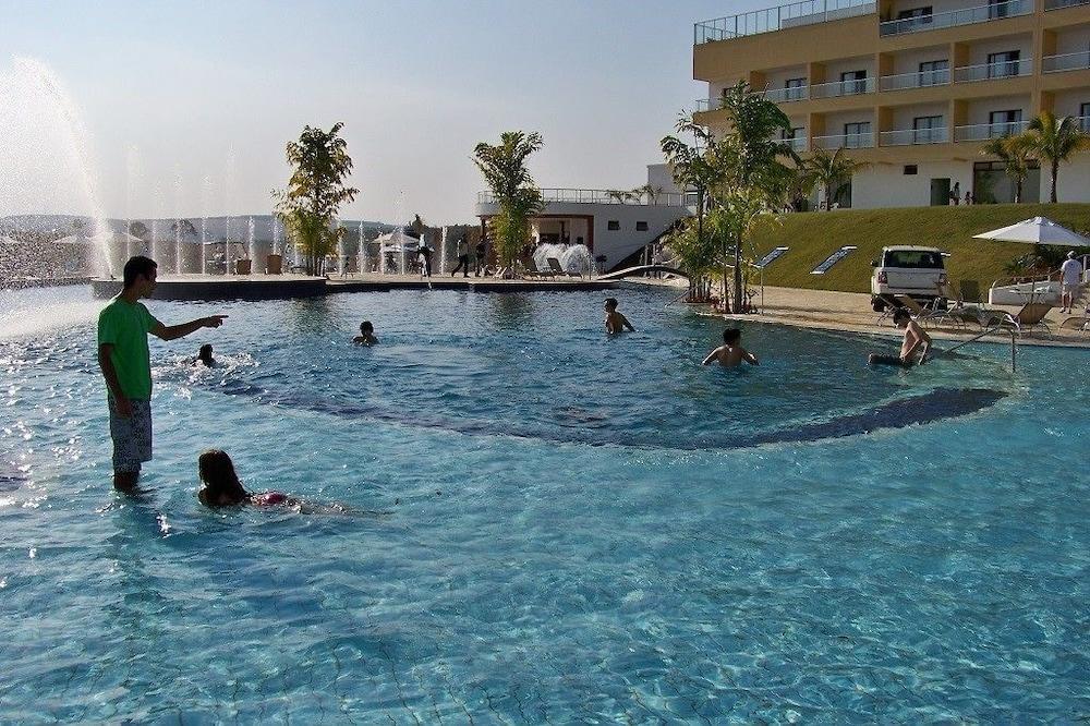 Ramada By Wyndham Furnaspark Formiga Εξωτερικό φωτογραφία