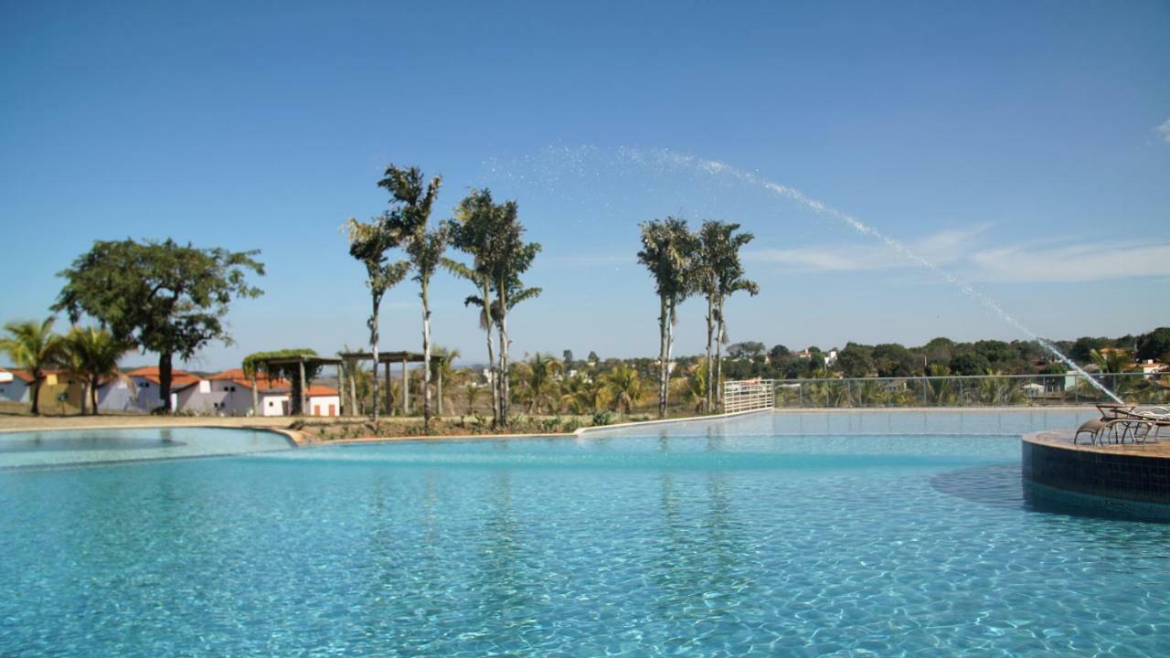 Ramada By Wyndham Furnaspark Formiga Εξωτερικό φωτογραφία